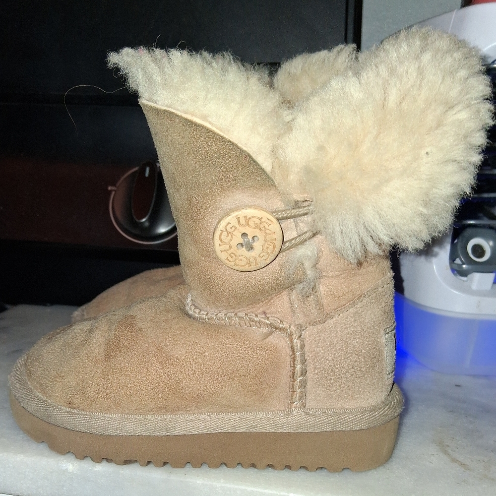 UGG Beige Sheepskin Baby Booties